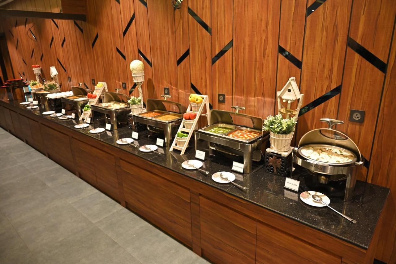 Hotel Tip Top International Pune Pimpri-Chinchwad Exteriör bild